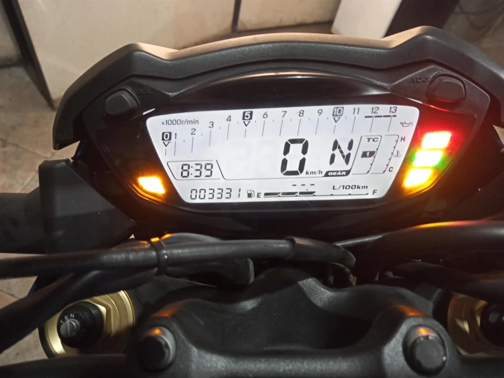 imagem moto SUZUKI GSX-S 1000 2019