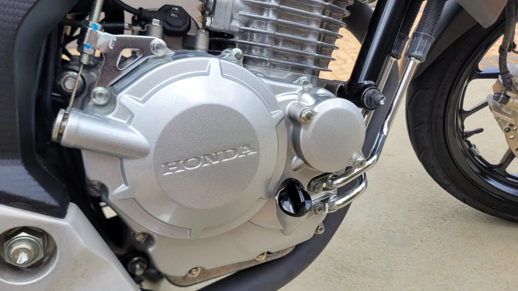 Foto HONDA CB 250 TWISTER/FLEXONE 2022