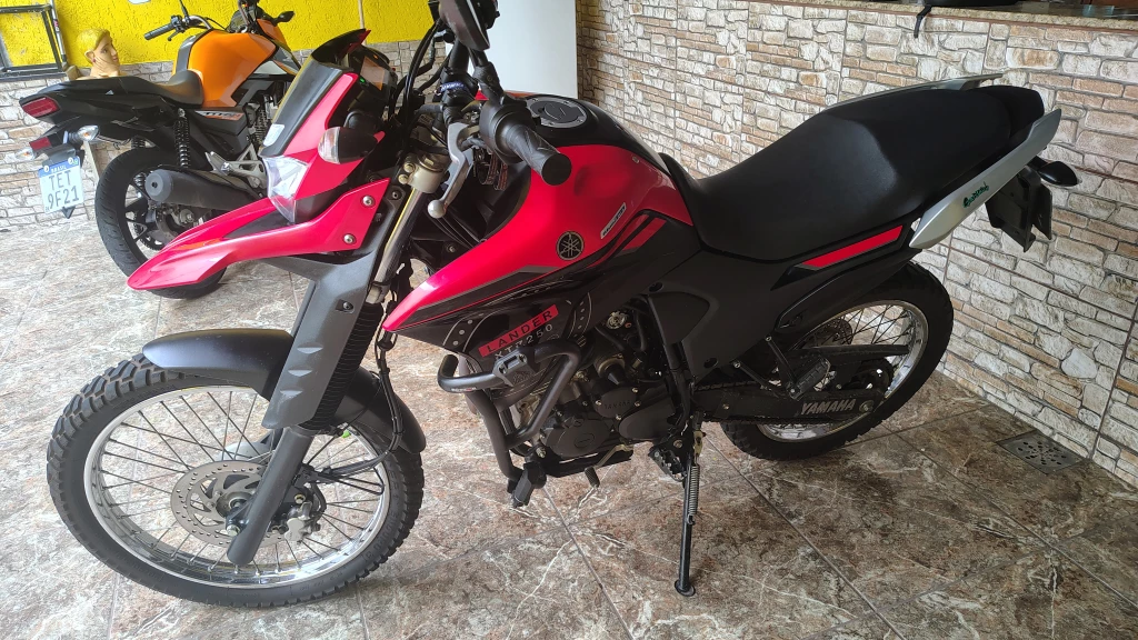 Foto YAMAHA XTZ 250 LANDER 249cc/LANDER BLUEFLEX/ABS 2023
