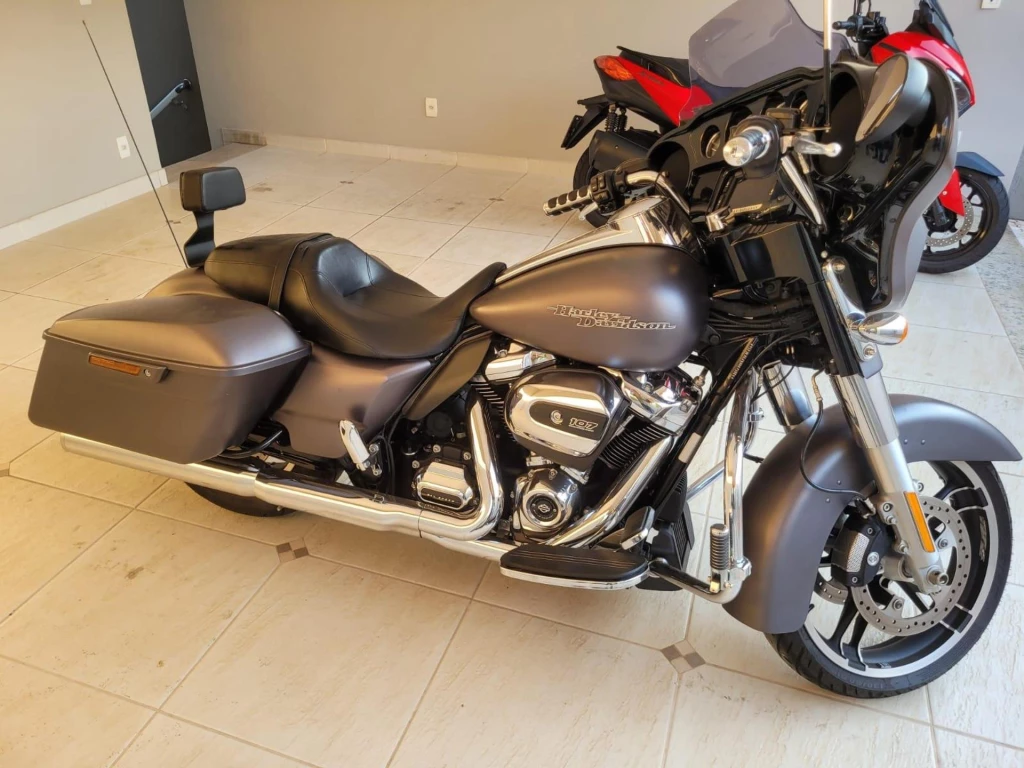 imagem moto HARLEY-DAVIDSON STREET GLIDE SPECIAL FLHXS 2017