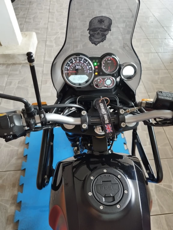 Foto Royal Enfield Himalayan 411 EFI 2022