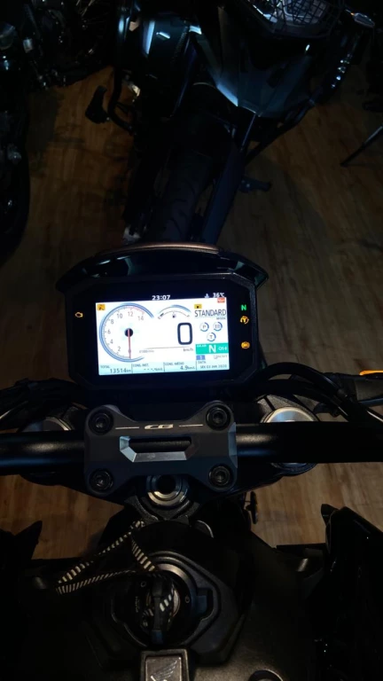 Foto HONDA CB 1000R Black Edition 2023