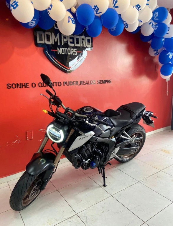 Foto HONDA CB 650R 2021