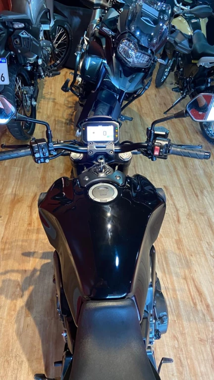 Foto HONDA CB 1000R Black Edition 2023