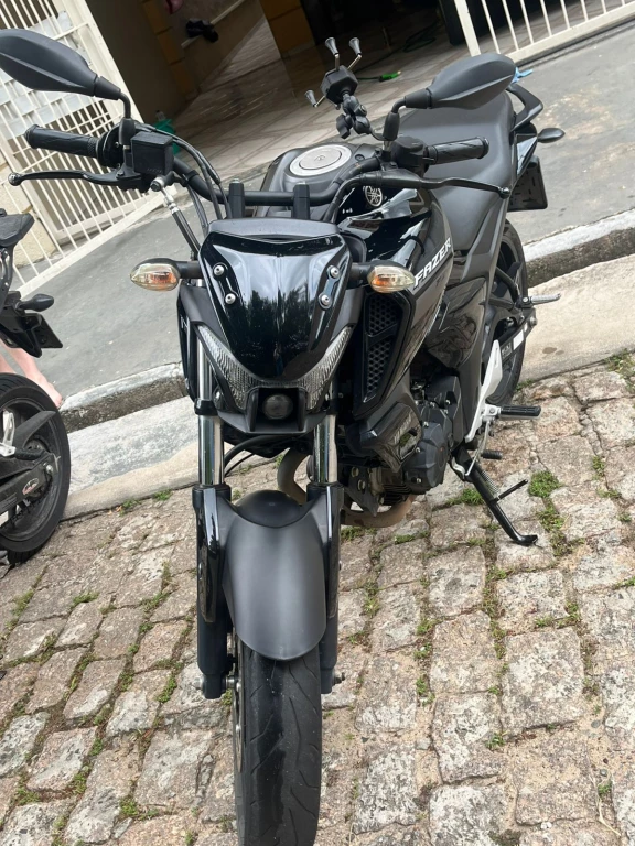 imagem moto YAMAHA FZ15 150 FAZER FLEX 2023