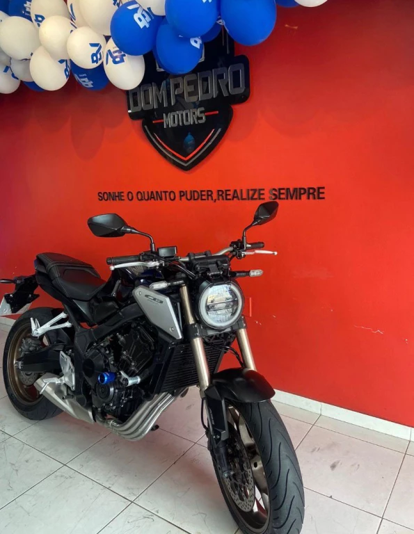 Foto HONDA CB 650R 2021