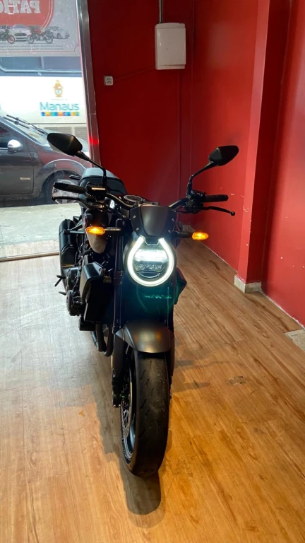 Foto HONDA CB 1000R Black Edition 2023