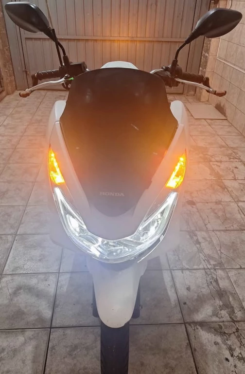 imagem moto HONDA PCX 150/DLX 2016