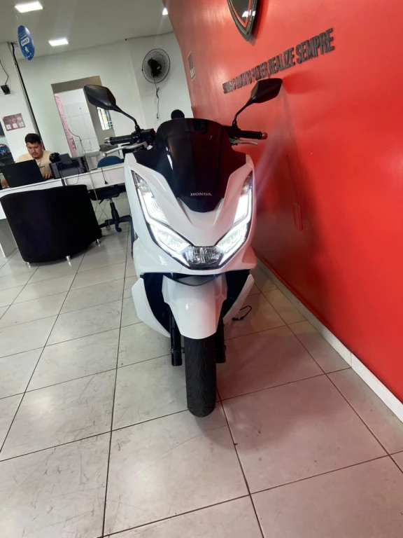 Foto HONDA PCX 160  2024