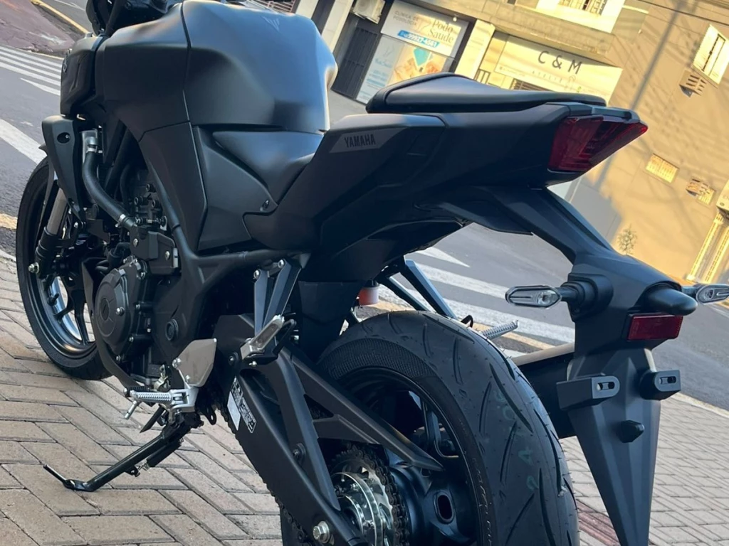 Foto YAMAHA MT-03 CONNECTED 321cc ABS 2027