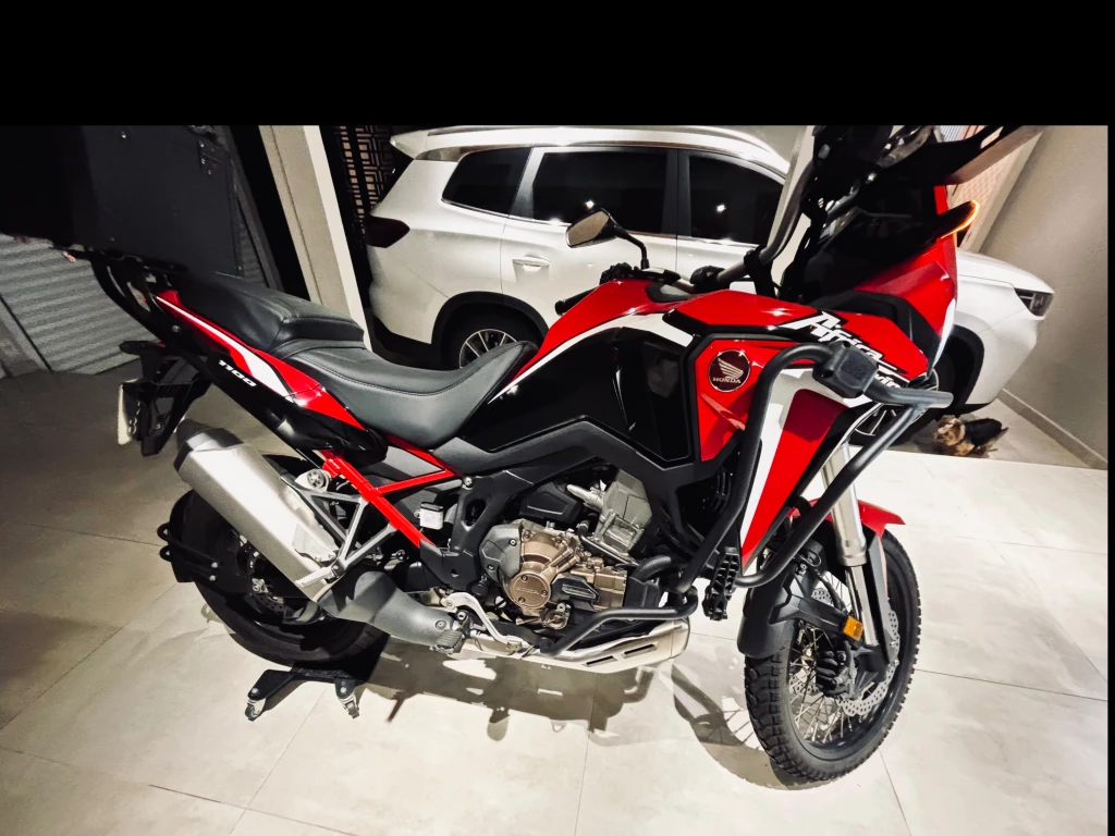 Foto HONDA CRF 1100L AFRICA TWIN 2021