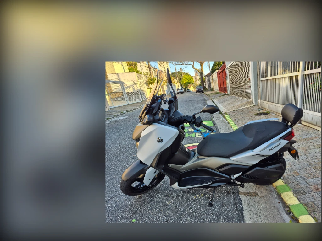 Foto YAMAHA XMAX 250 ABS 2025