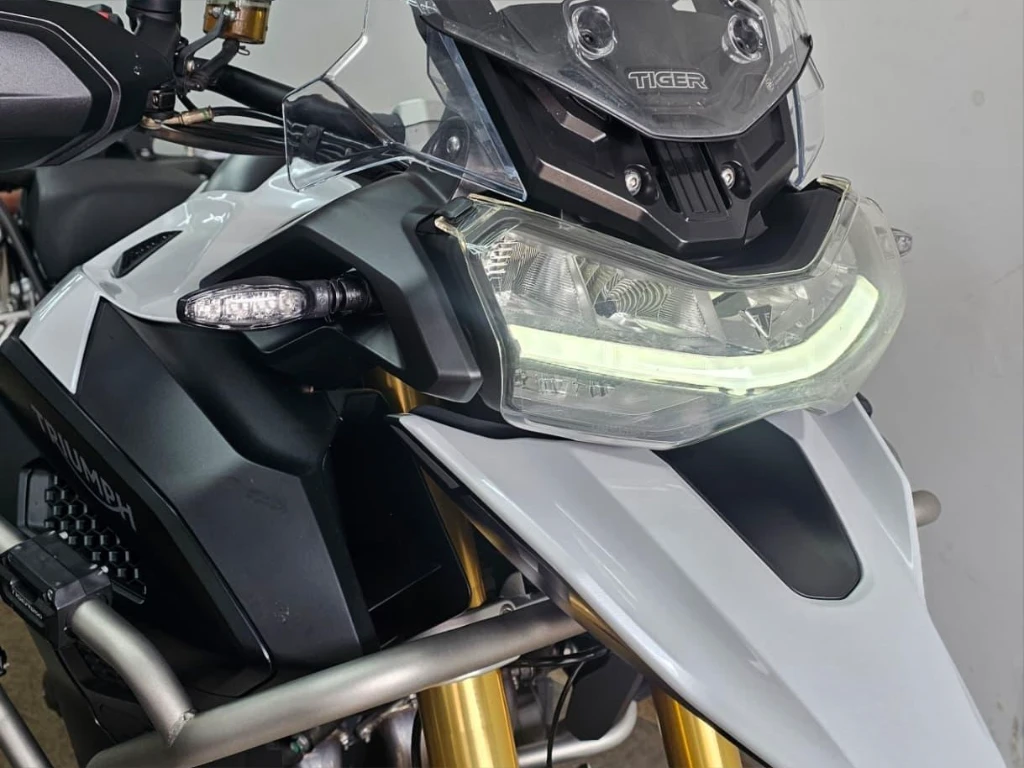 Miniatura da foto 5 - Triumph Tiger 1200 Rally Explorer 2023