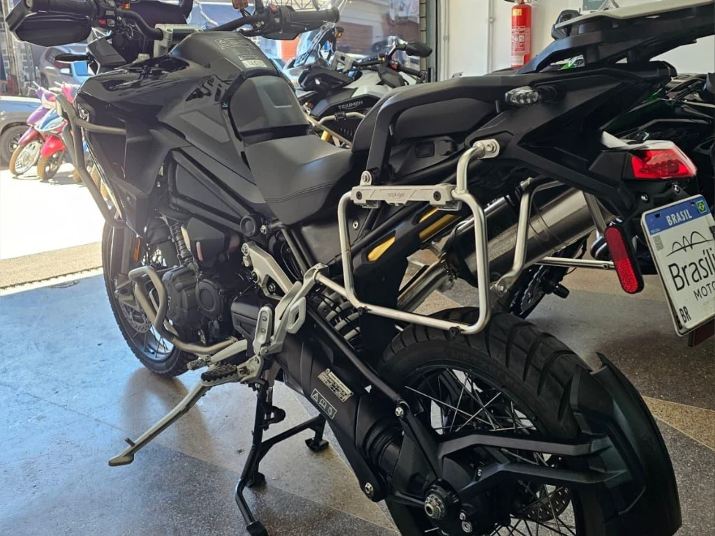 Foto TRIUMPH TIGER 1200 RALLY BLACK Edition 2025