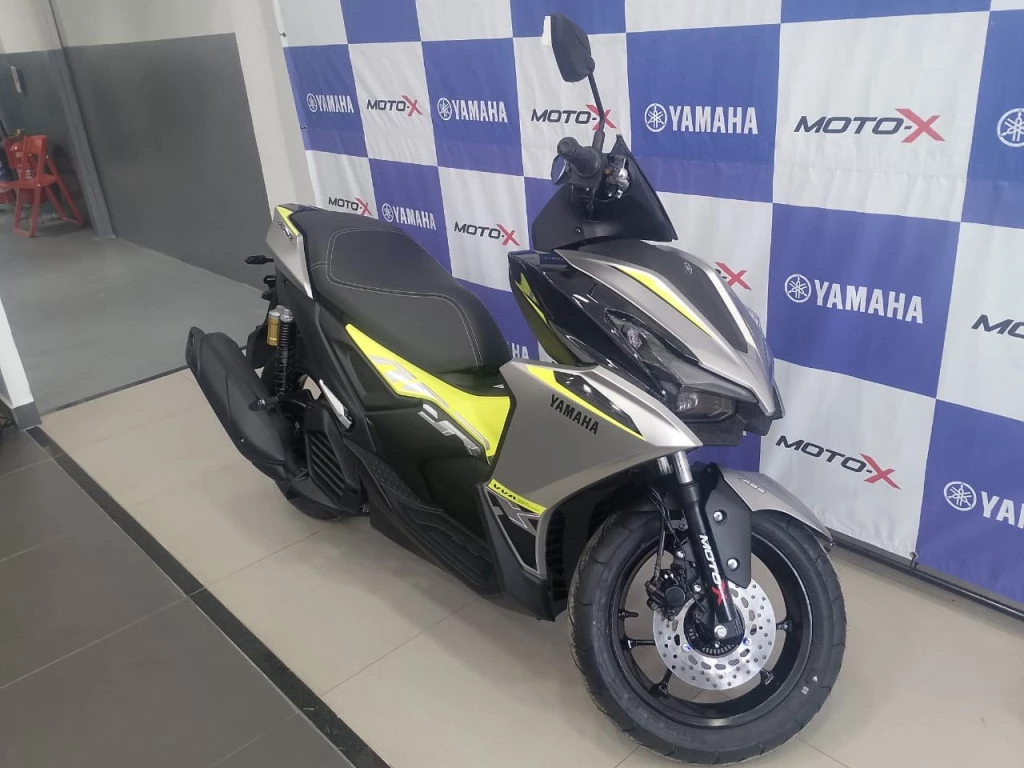 Yamaha Aerox Connected ABS 2026 prata à venda no Motonline - foto 4 de 9