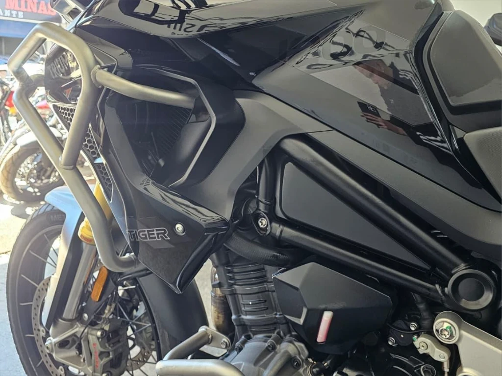 Foto TRIUMPH TIGER 1200 RALLY BLACK Edition 2025
