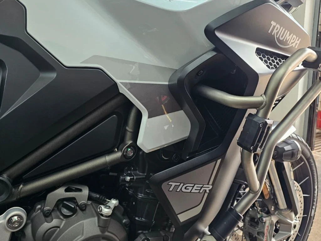 Miniatura da foto 9 - Triumph Tiger 1200 Rally Explorer 2023