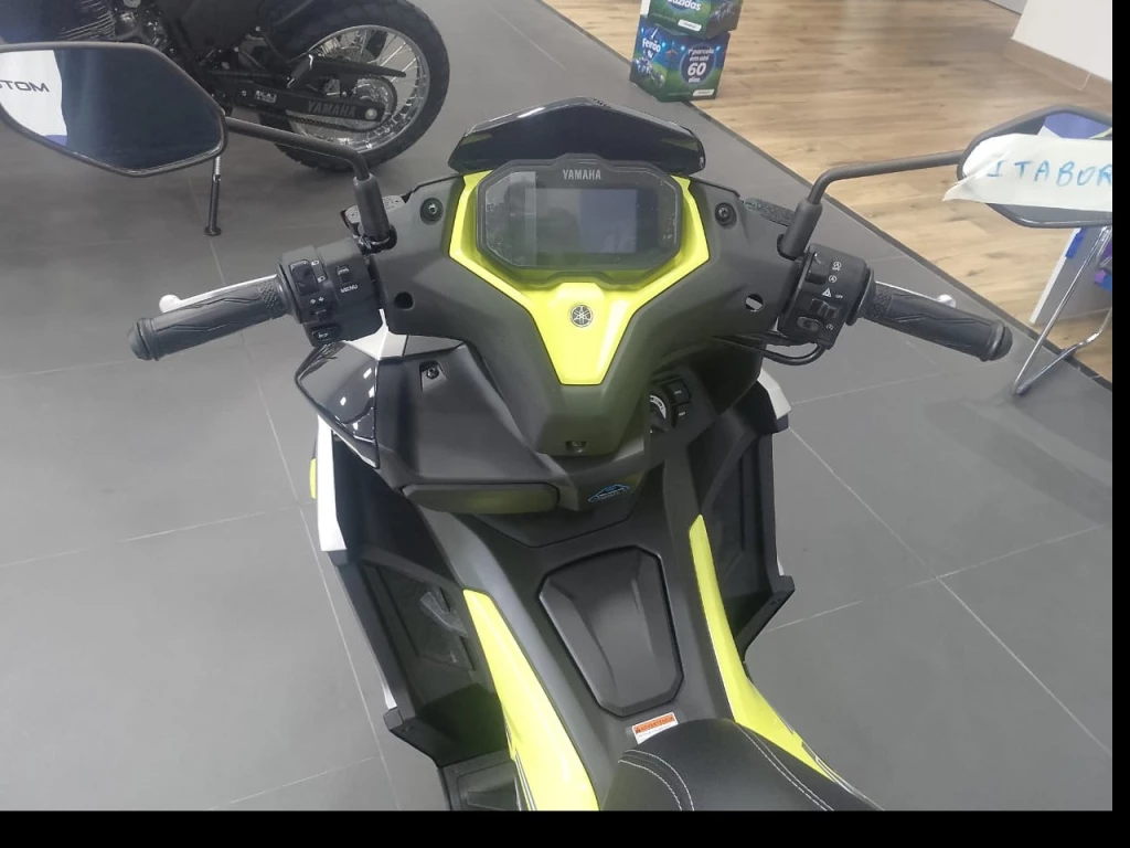 Yamaha Aerox Connected ABS 2026 prata à venda no Motonline - foto 6 de 9