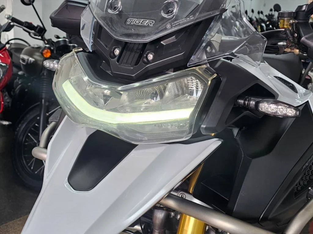 Miniatura da foto 4 - Triumph Tiger 1200 Rally Explorer 2023