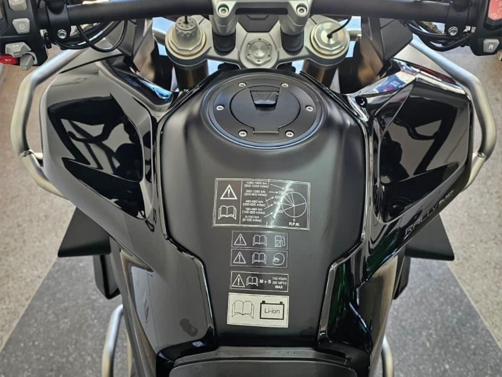 Foto TRIUMPH TIGER 1200 RALLY BLACK Edition 2025