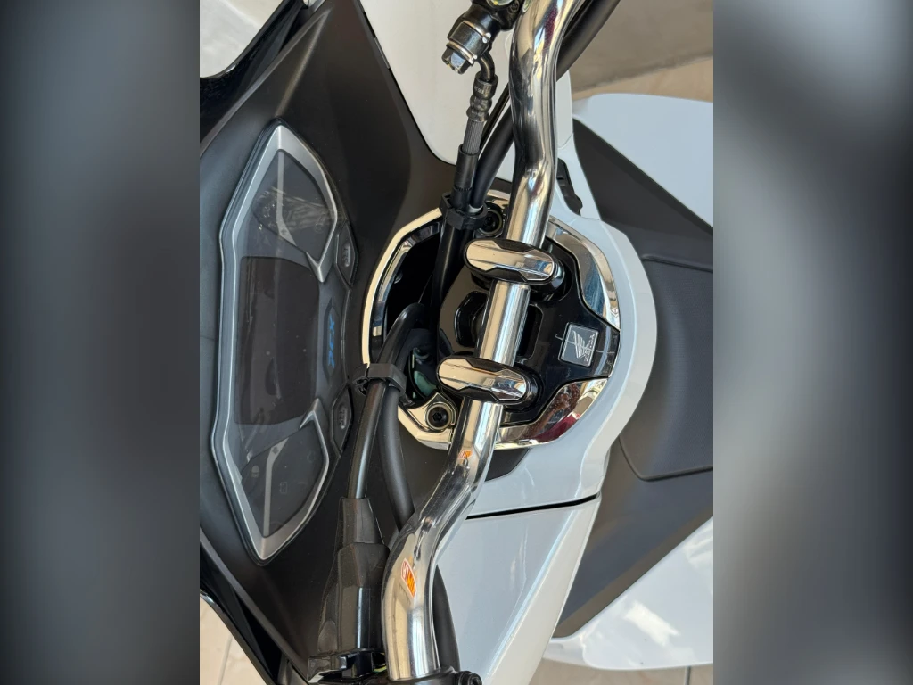 Honda PCX 160 2026 branca à venda no Motonline - foto 14 de 15