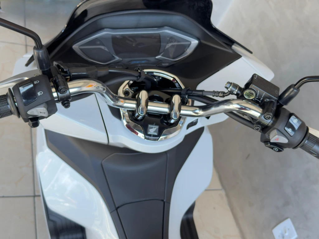 Honda PCX 160 2026 branca à venda no Motonline - foto 3 de 15