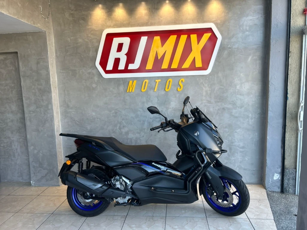 Yamaha Xmax 300 Connected 2025 preta à venda no Motonline - foto 4 de 14