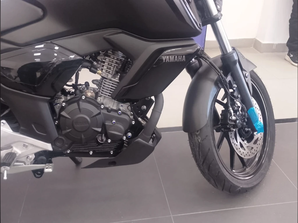 Yamaha FZ15 150 Fazer Connected Flex 2026 preta à venda no Motonline - foto 3 de 7