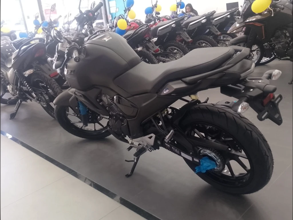 Yamaha FZ15 150 Fazer Connected Flex 2026 preta à venda no Motonline - foto 2 de 7