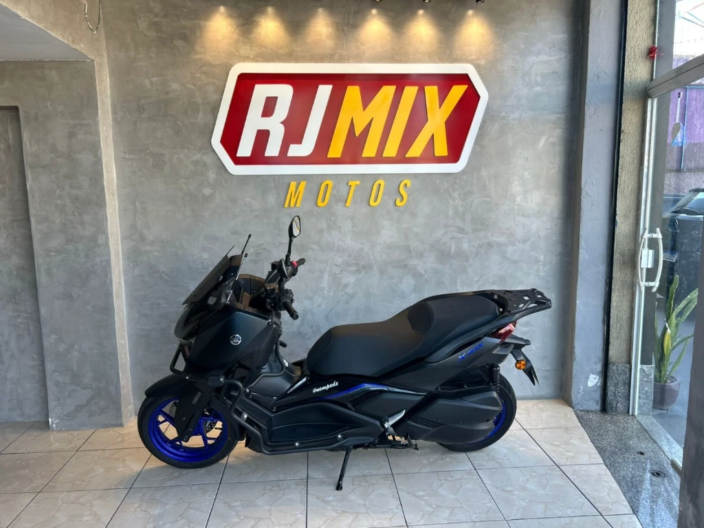 imagem moto YAMAHA XMAX 300 CONNECTED  2025