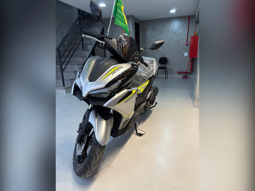 Yamaha Aerox Connected ABS 2026 prata à venda no Motonline - foto 5 de 7