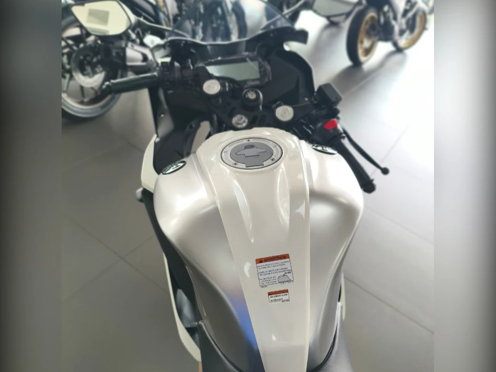 imagem moto YAMAHA YZF R-15 155 ABS 2026