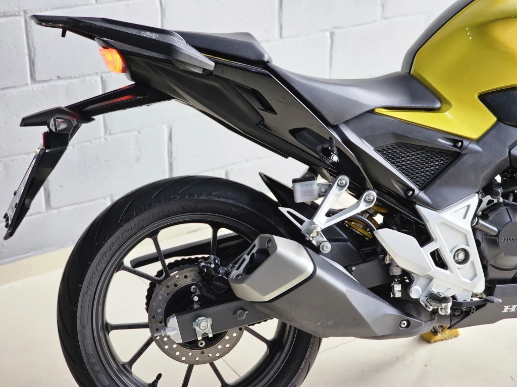 Honda CB 300F Twister Flex 2023 dourada à venda no Motonline - foto 7 de 14