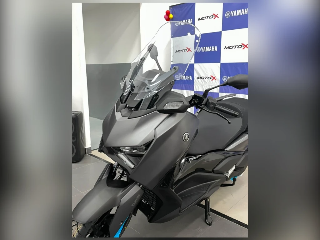 Yamaha Xmax 300 Connected 2026 preta à venda no Motonline - foto 2 de 8