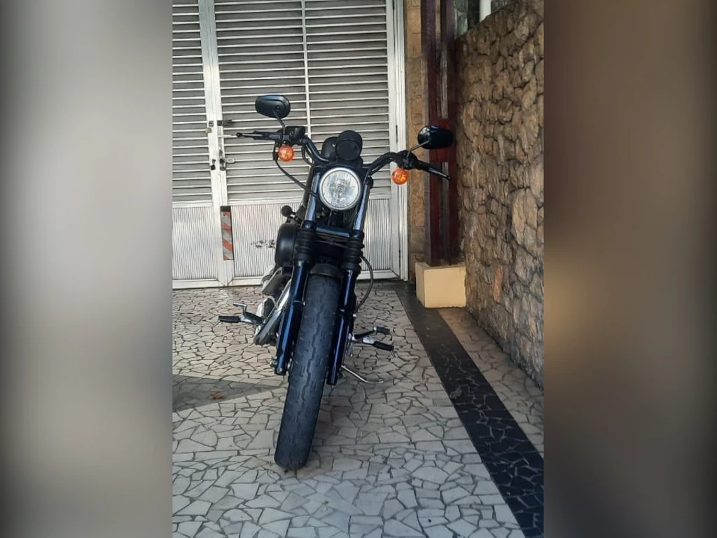 Miniatura da foto 10 - Harley-Davidson XL 883N Iron 2010