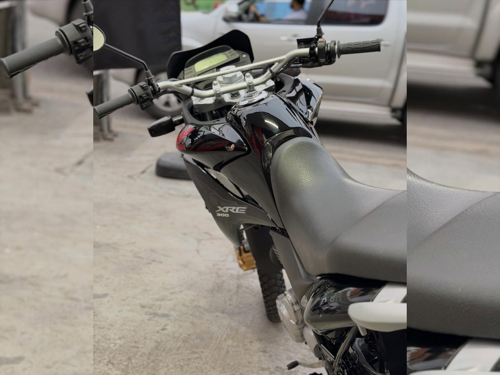 Honda XRE 300/ 300 ABS/ Flex 2011 preta à venda no Motonline - foto 2 de 4