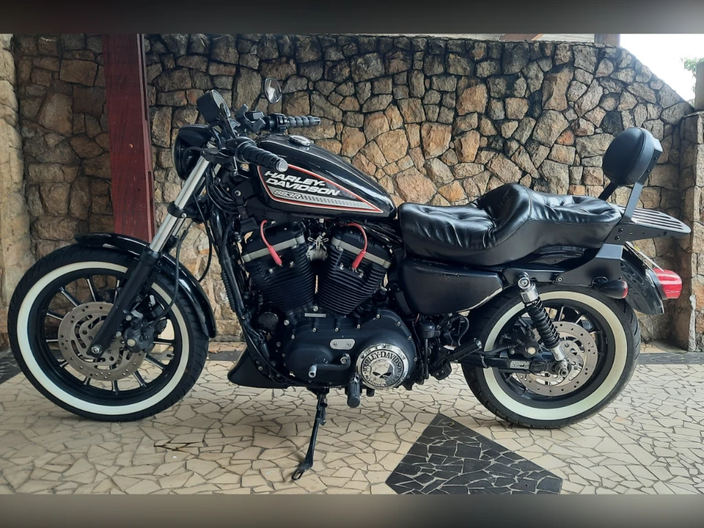 Miniatura da foto 2 - Harley-Davidson XL 883 R 2010