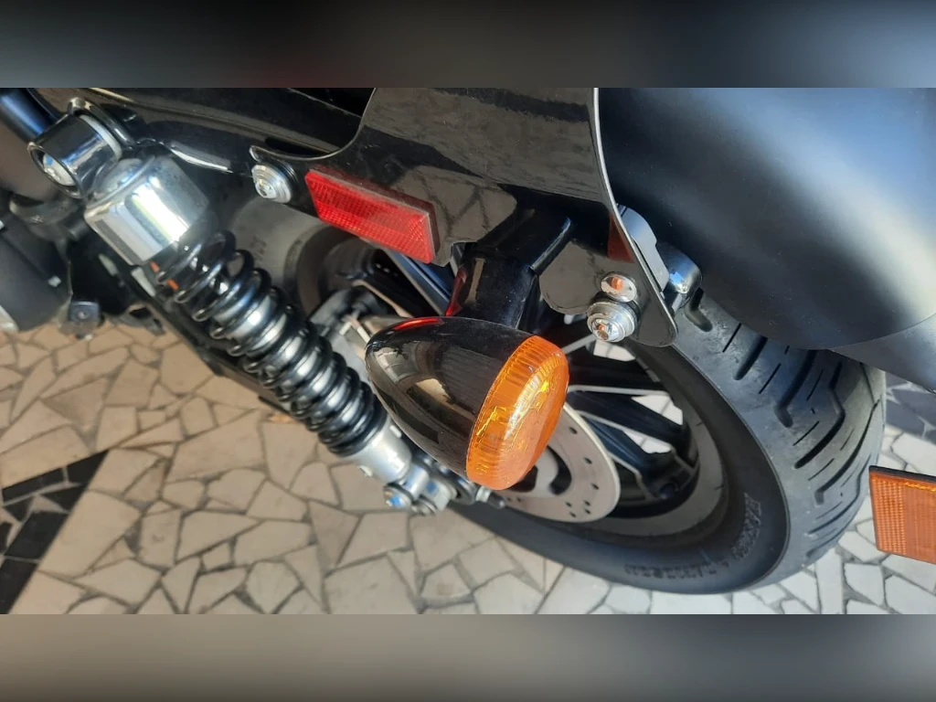 Miniatura da foto 6 - Harley-Davidson XL 883N Iron 2010