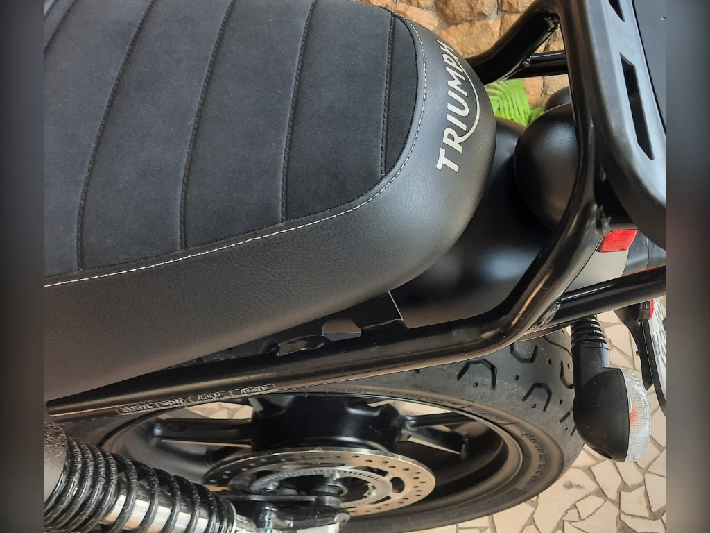 Miniatura da foto 8 - Triumph Street Twin 900cc 2020