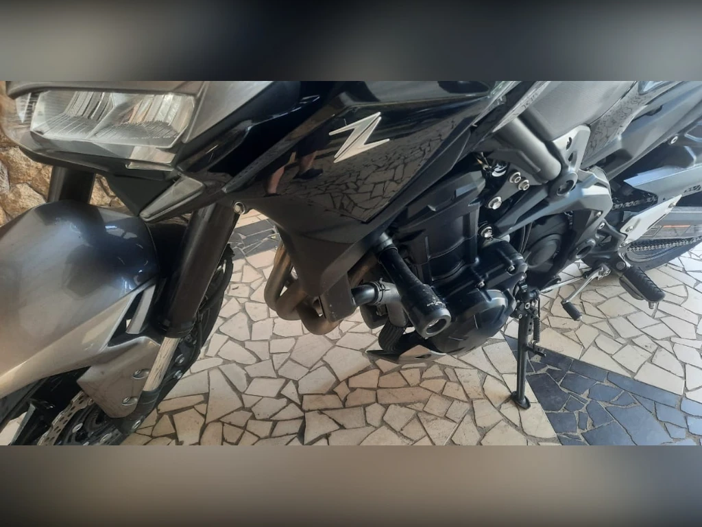 Miniatura da foto 6 - Kawasaki Z 900 2022
