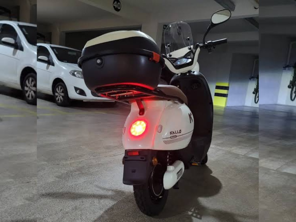 Foto VESPA 946 Edição Dragon 150  2025