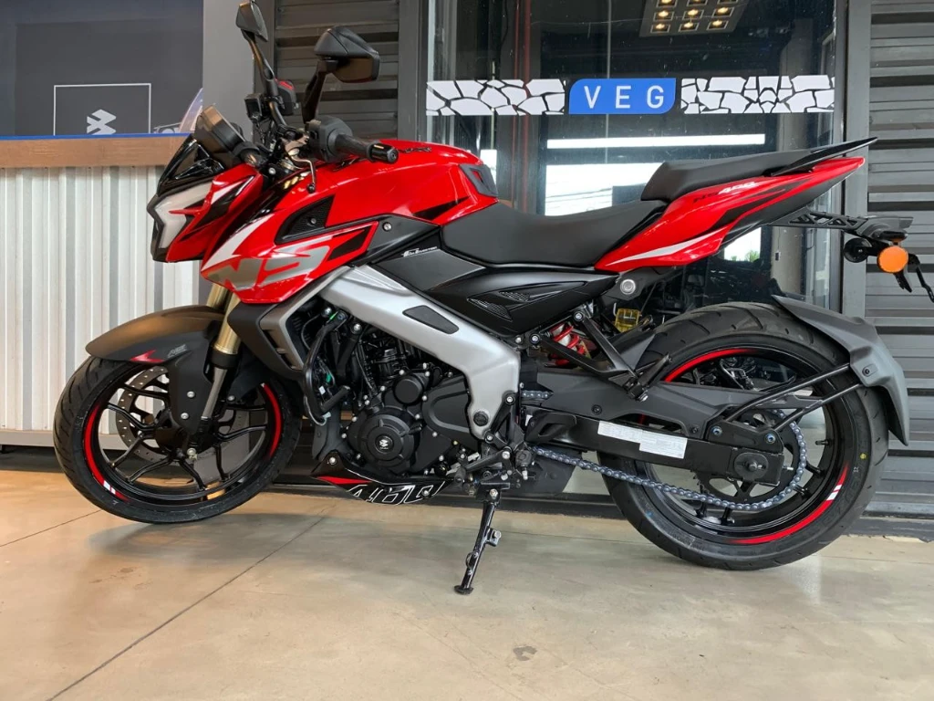 Miniatura da foto 3 - Bajaj Dominar NS400Z 2026