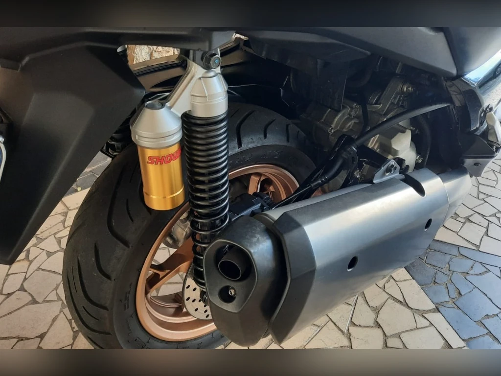 Miniatura da foto 6 - Yamaha Xmax 250 ABS 2023