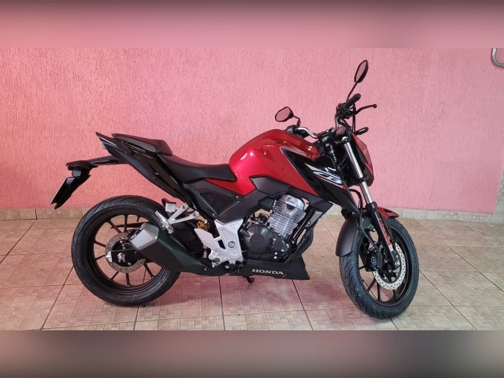 imagem moto HONDA CB 300F Twister Flex 2025