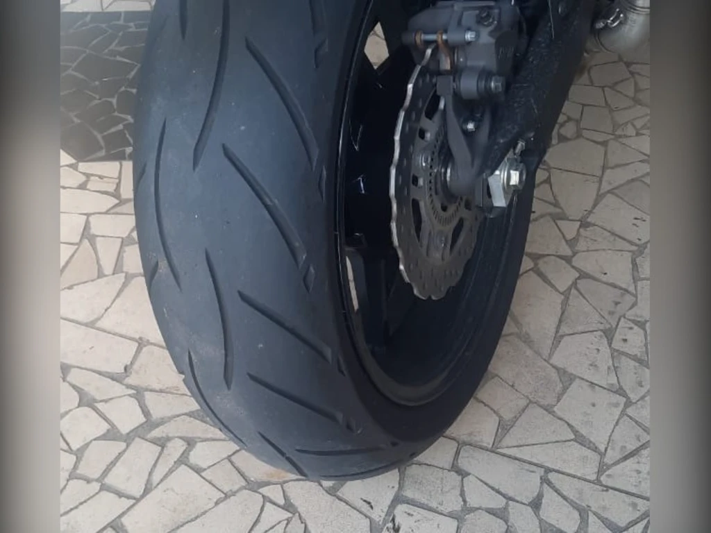 Miniatura da foto 8 - Kawasaki Z 900 2022