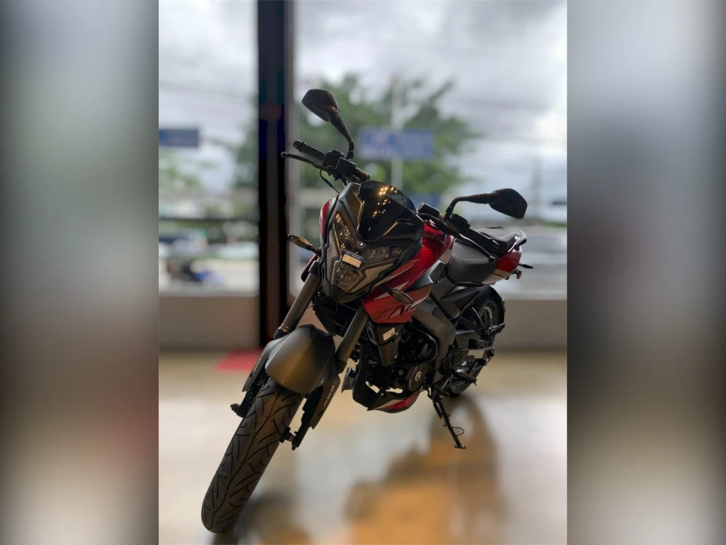 Miniatura da foto 2 - Bajaj Dominar NS200 2026