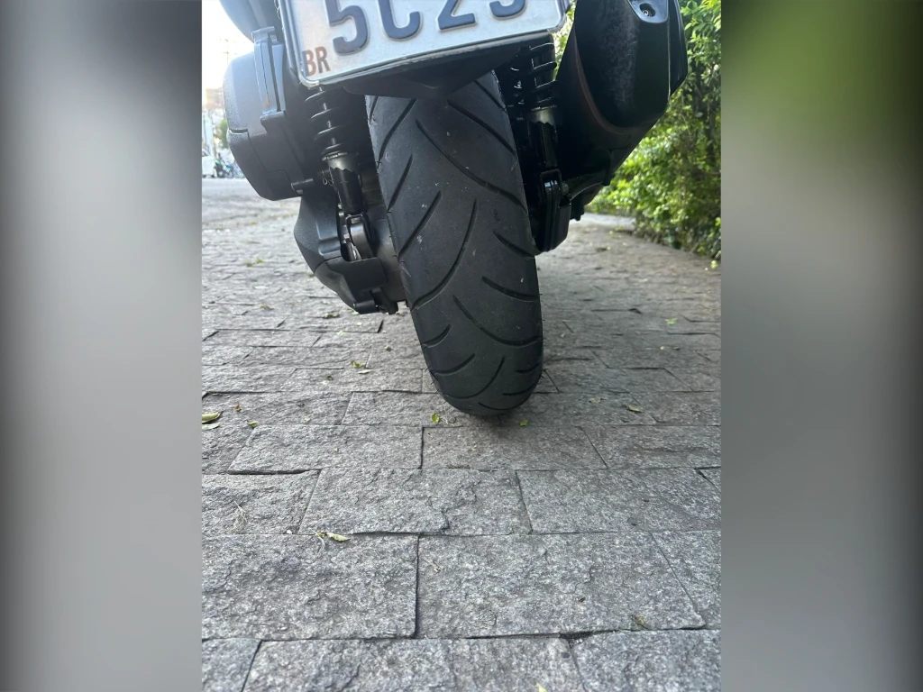 Yamaha Xmax 250 ABS 2024 azul à venda no Motonline - foto 8 de 9