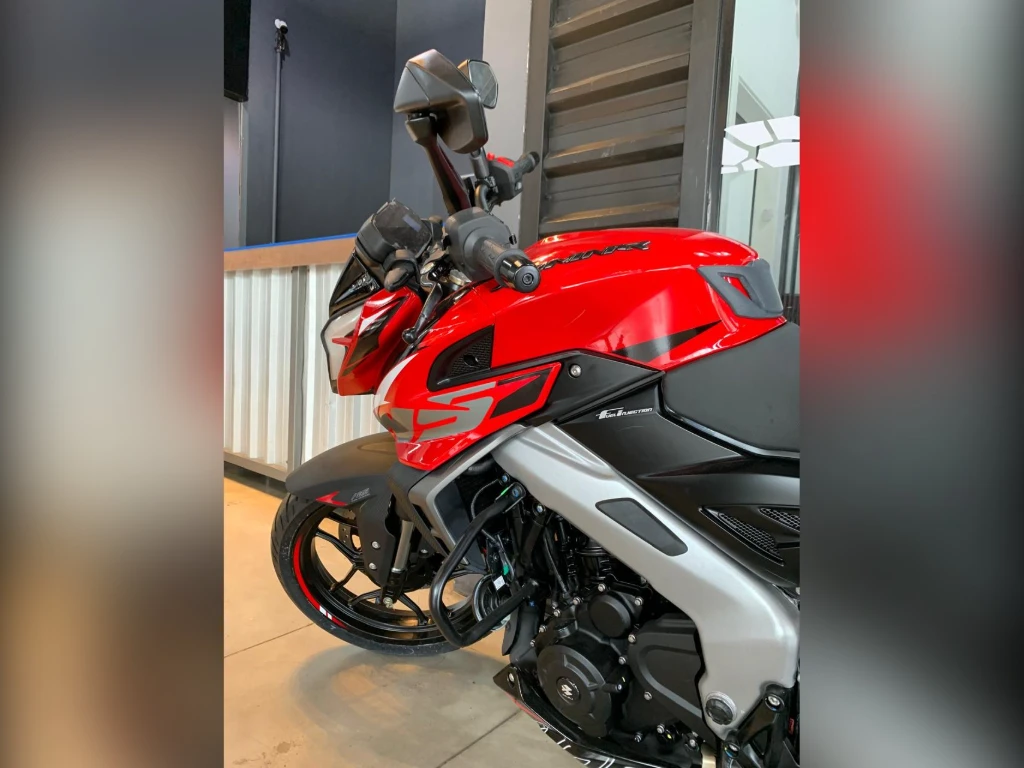 imagem moto BAJAJ DOMINAR NS400Z 2026