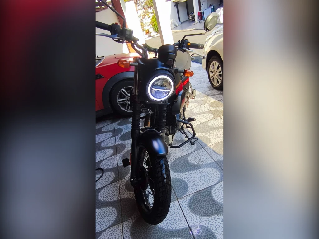 Foto Royal Enfield Scram 411 EFI 2023