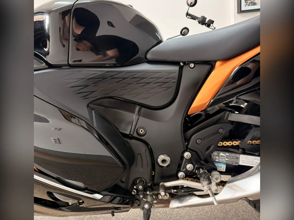 Miniatura da foto 13 - Suzuki GSX 1300-R Hayabusa 2023